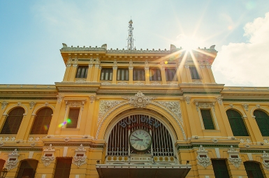 Amazing 10-Day Vietnam Highlights with Halong Bay, Hue, Hoi An & Ho Chi Minh