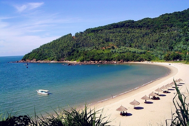 Discover Bãi Bụt Beach – a spiritual seaside retreat nestled in Sơn Trà Peninsula