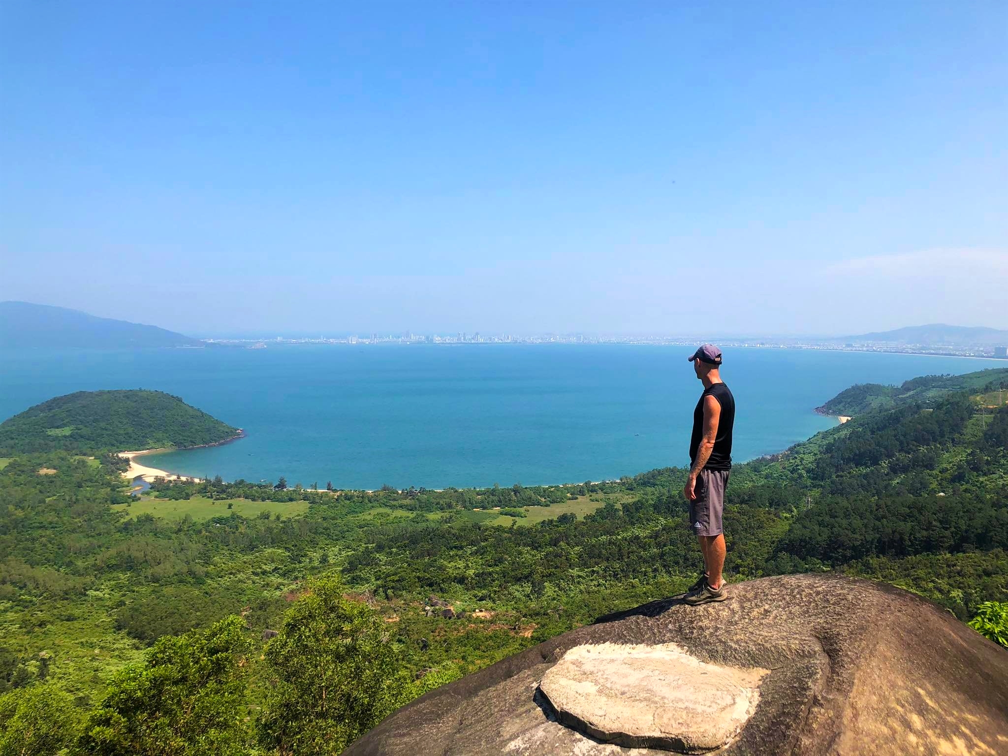 Stop at the viewpoints along Hai Van Pass for jaw-dropping photo ops and unforgettable memories
