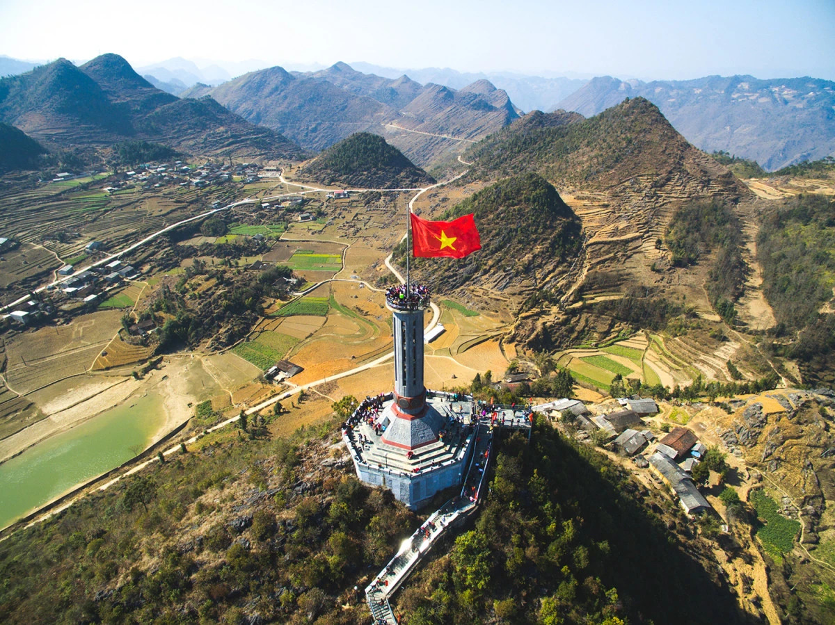 The iconic Lung Cu Flagpole symbolizes Vietnamese pride in the far north