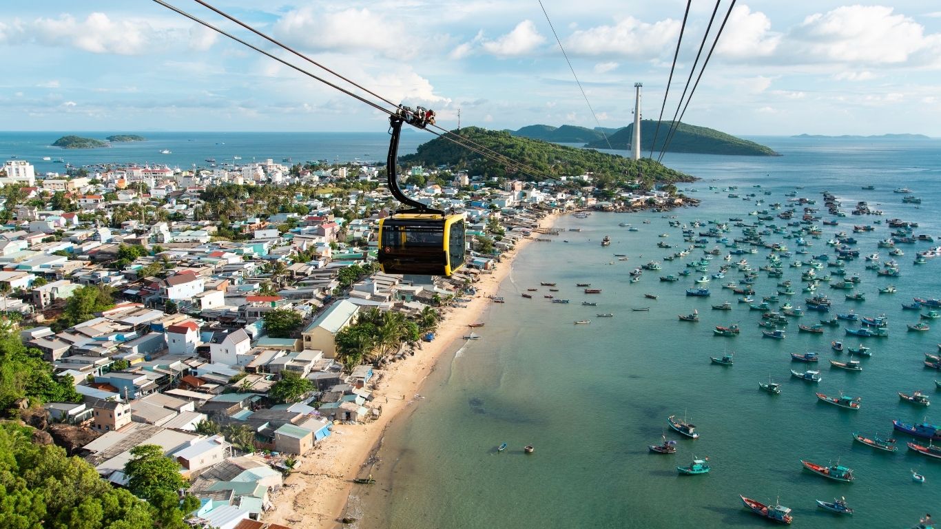 Ride above crystal-clear waters and tropical islands on this unforgettable cable car journey