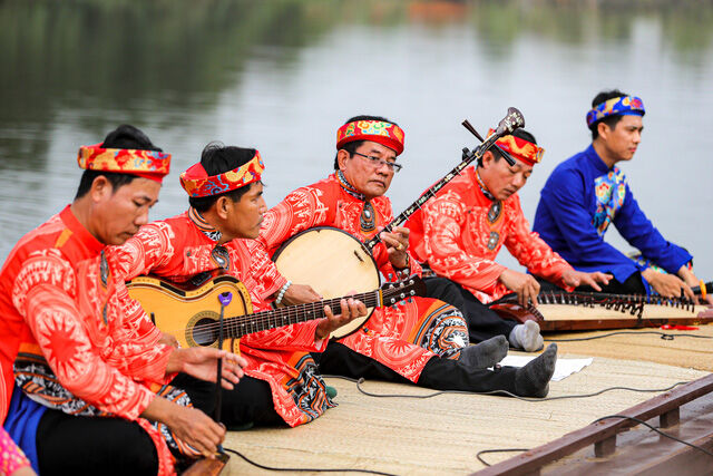Đờn ca tài tử - a UNESCO-recognized folk music genre from Southern Vietnam
